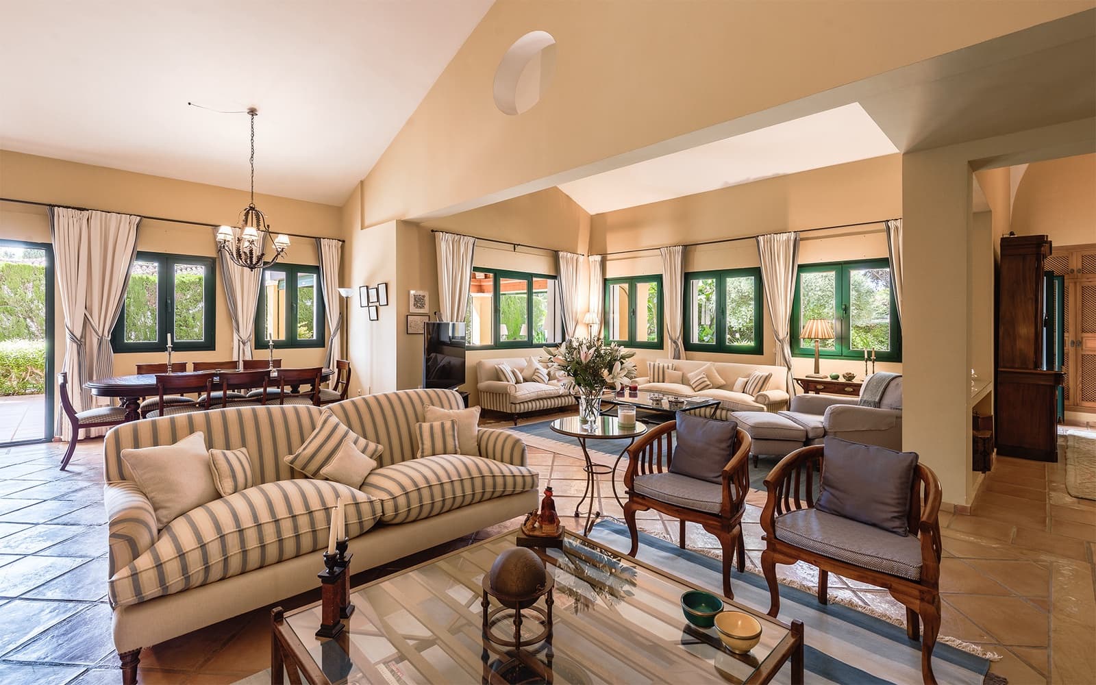 6 slaapkamer Villa te huur in Guadalmina met zwembad garage - € 8.000 (Ref: 9278177)