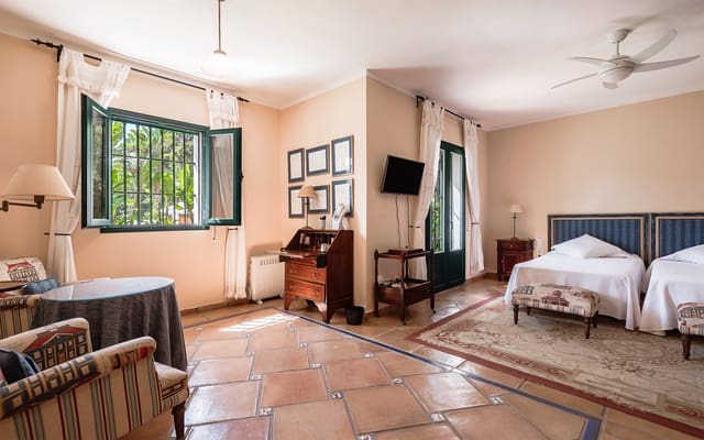 6 soverom Villa til leie i Guadalmina Baja, Marbella med svømmebasseng garasje - € 8 000 (Ref: 9278177)