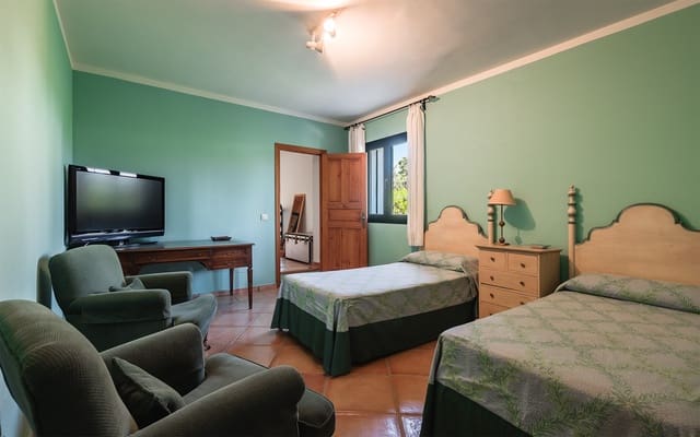 6 soverom Villa til leie i Guadalmina Baja, Marbella med svømmebasseng garasje - € 8 000 (Ref: 9278177)