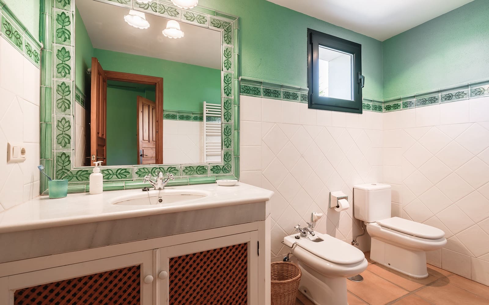 6 slaapkamer Villa te huur in Guadalmina met zwembad garage - € 8.000 (Ref: 9278177)