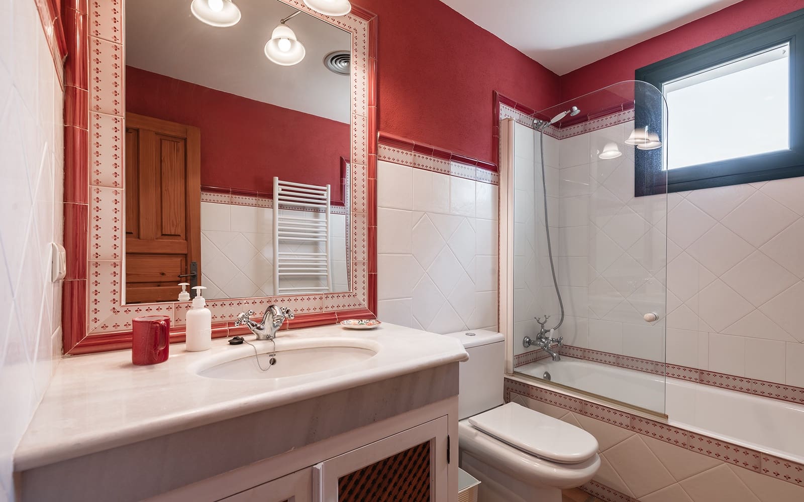 6 slaapkamer Villa te huur in Guadalmina met zwembad garage - € 8.000 (Ref: 9278177)