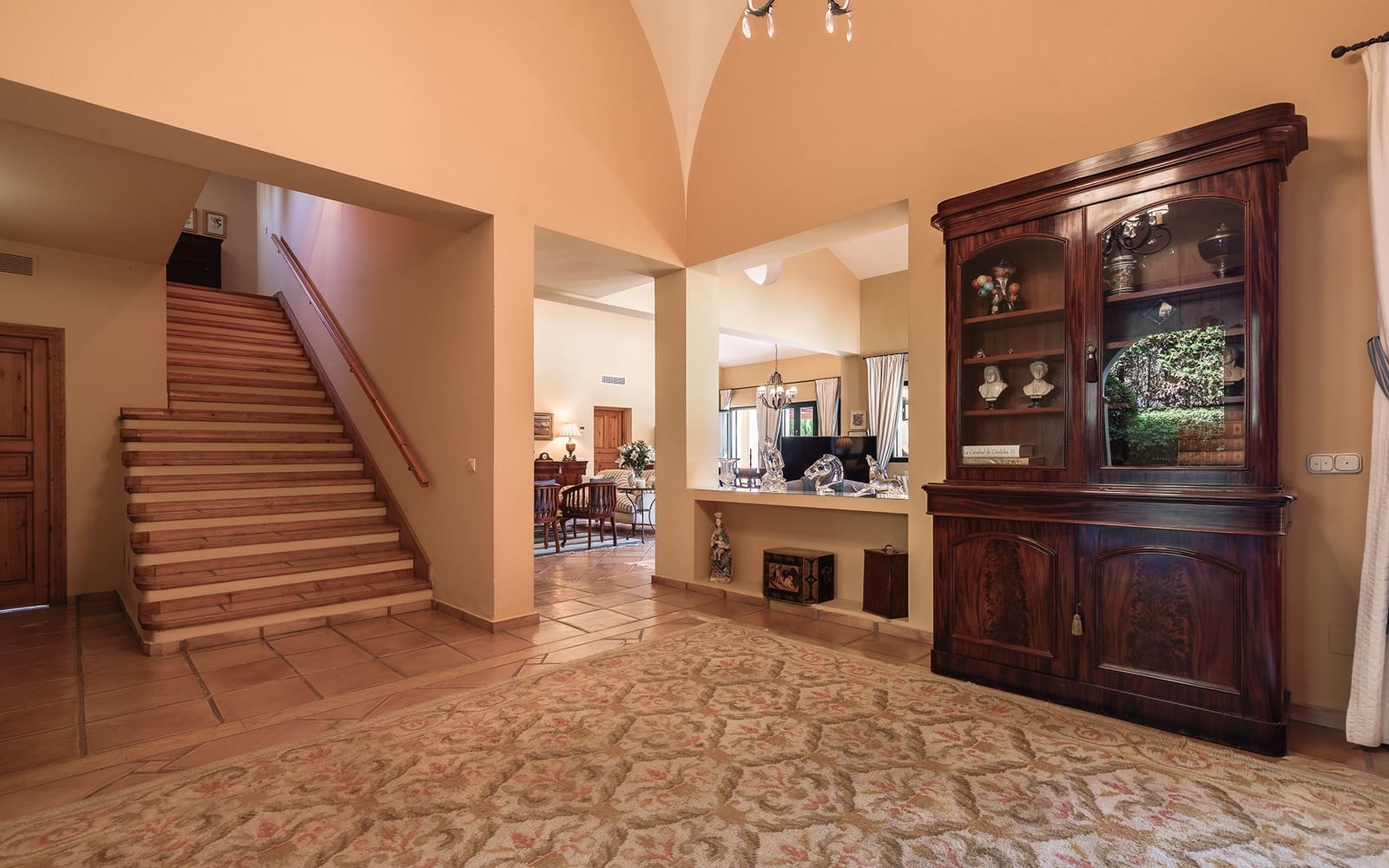 6 slaapkamer Villa te huur in Guadalmina met zwembad garage - € 8.000 (Ref: 9278177)