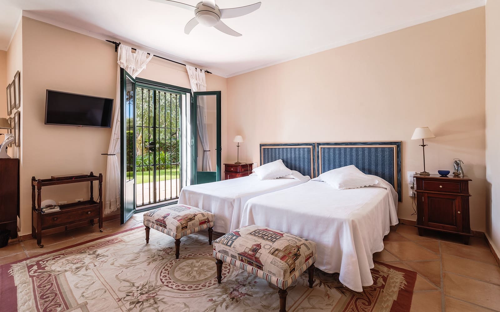 6 slaapkamer Villa te huur in Guadalmina met zwembad garage - € 8.000 (Ref: 9278177)