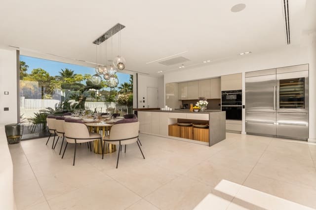 6 bedroom Villa for holiday rental in Los Naranjos, Marbella with pool garage - € 12,000 (Ref: 9278178)