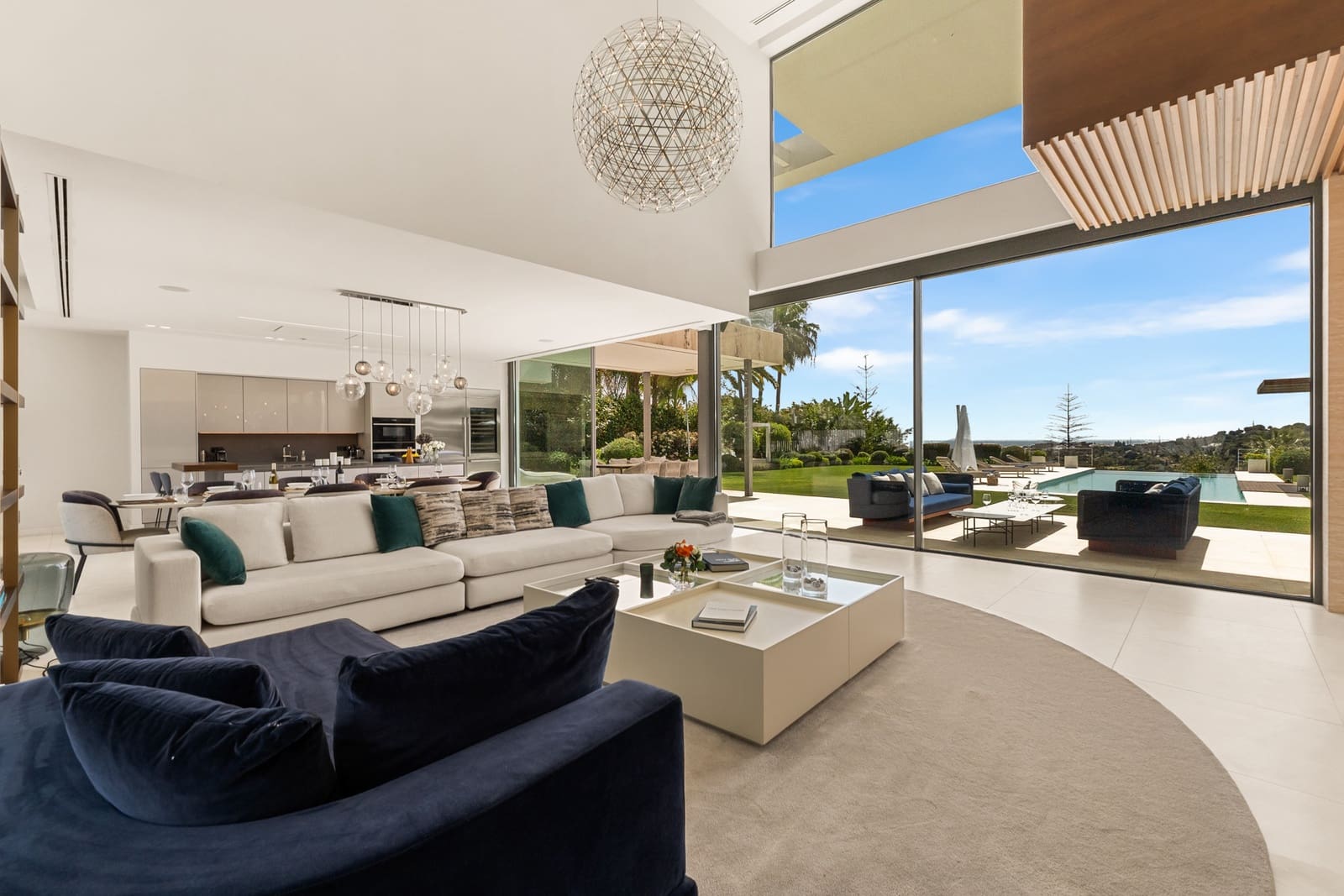 6 soverom Villa til salgs i Marbella med svømmebasseng garasje - € 12 000 (Ref: 9278178)