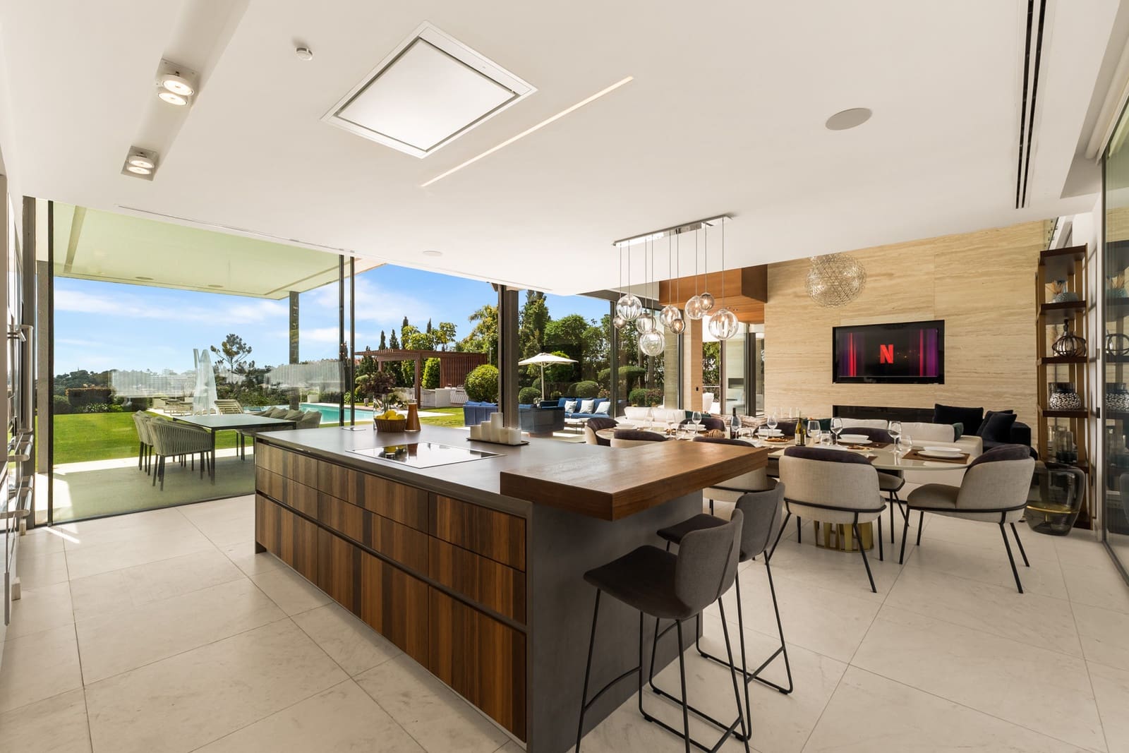 6 soverom Villa til salgs i Marbella med svømmebasseng garasje - € 12 000 (Ref: 9278178)