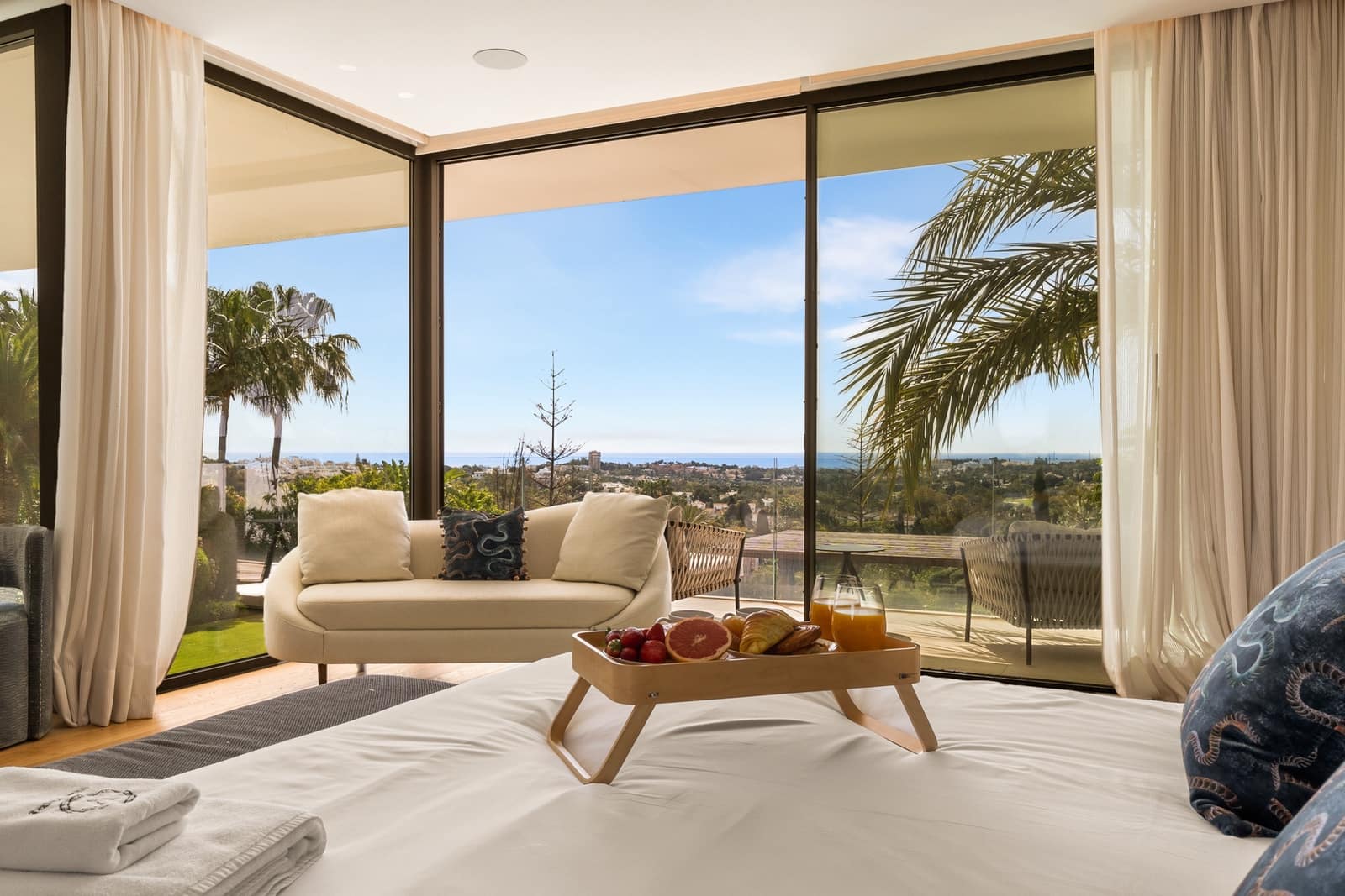 6 soverom Villa til salgs i Marbella med svømmebasseng garasje - € 12 000 (Ref: 9278178)