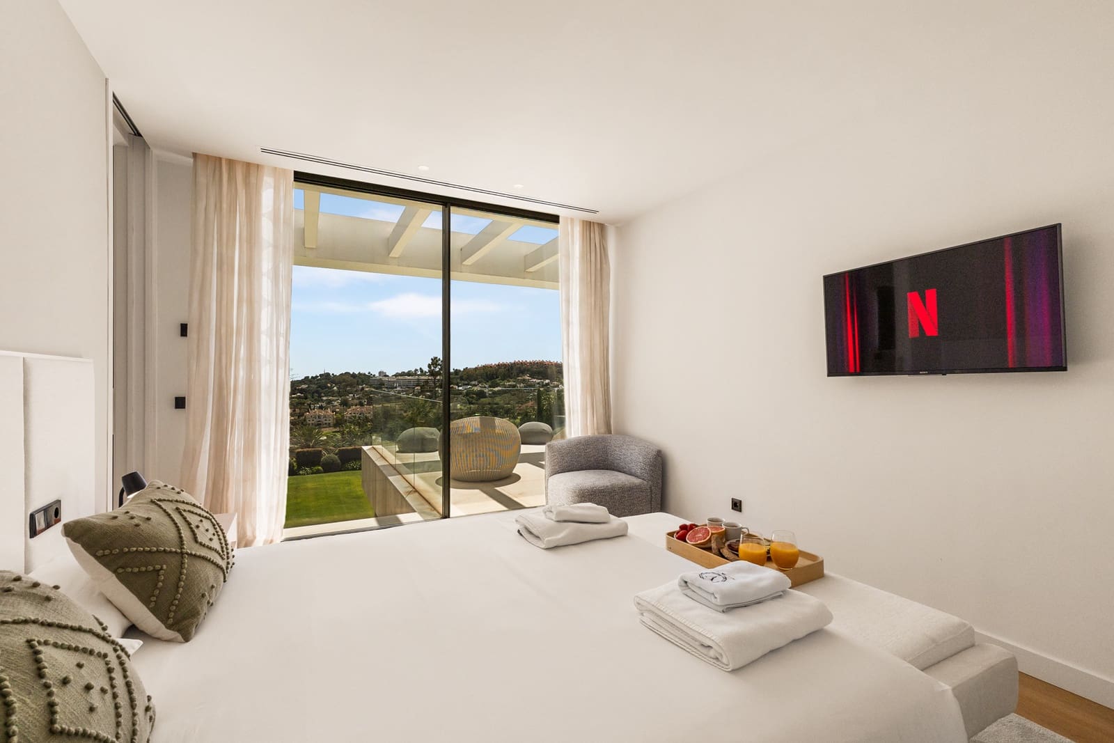 6 soverom Villa til salgs i Marbella med svømmebasseng garasje - € 12 000 (Ref: 9278178)