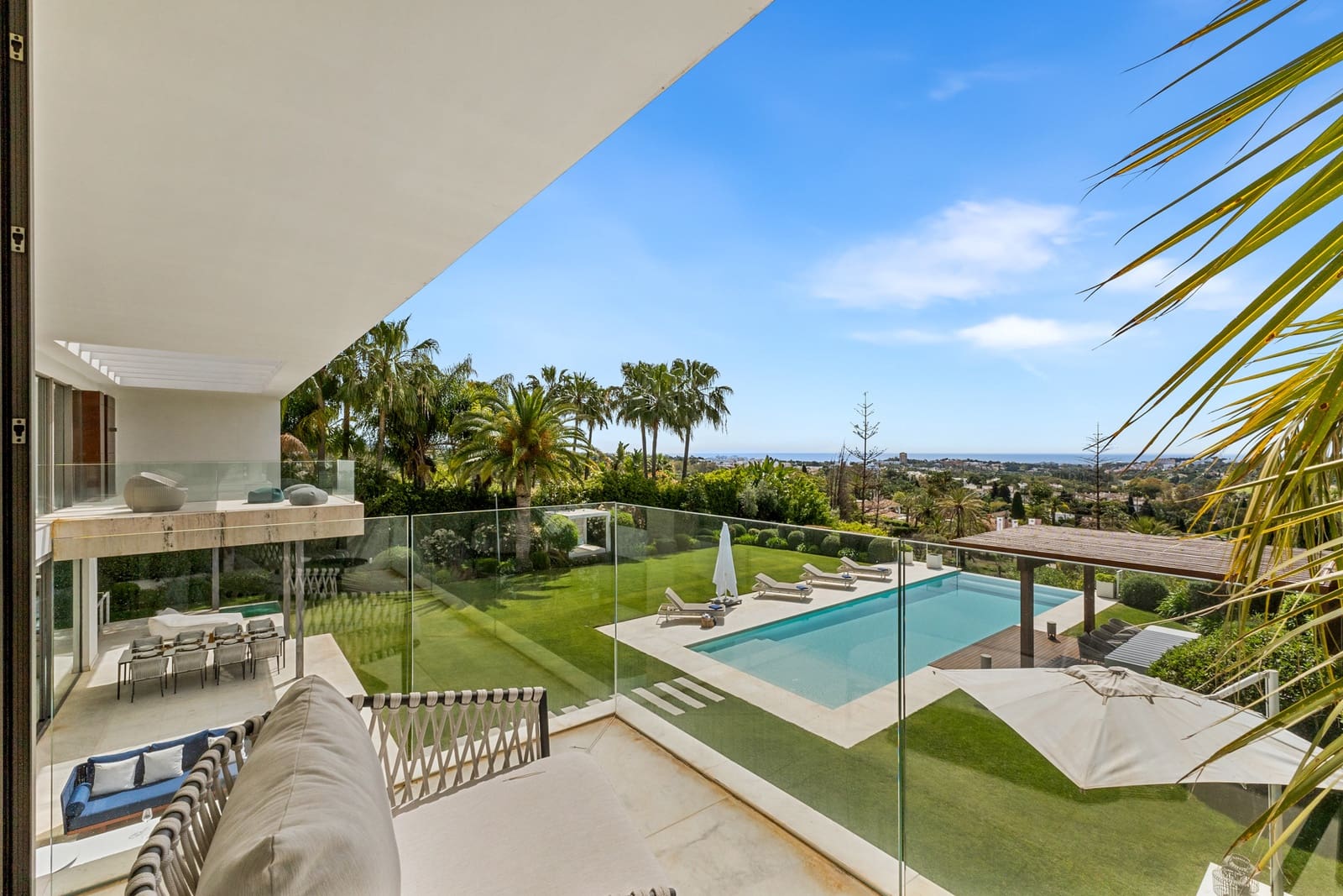 6 soverom Villa til salgs i Marbella med svømmebasseng garasje - € 12 000 (Ref: 9278178)