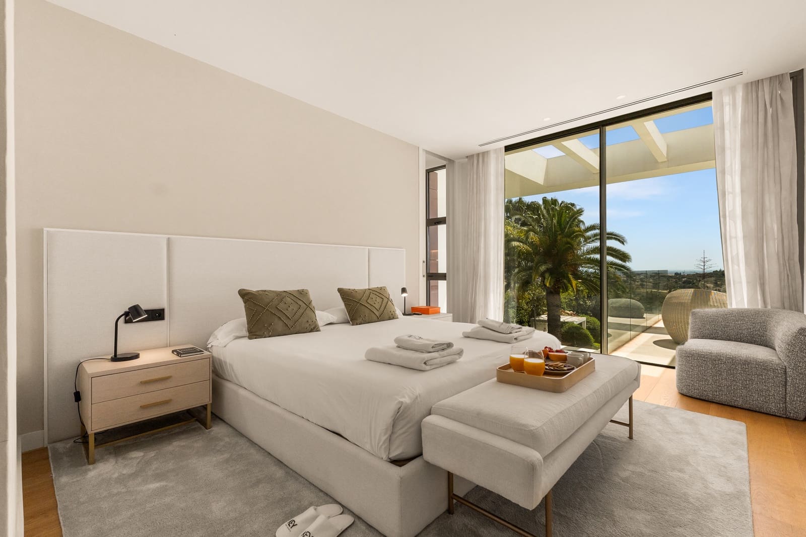 6 soverom Villa til salgs i Marbella med svømmebasseng garasje - € 12 000 (Ref: 9278178)