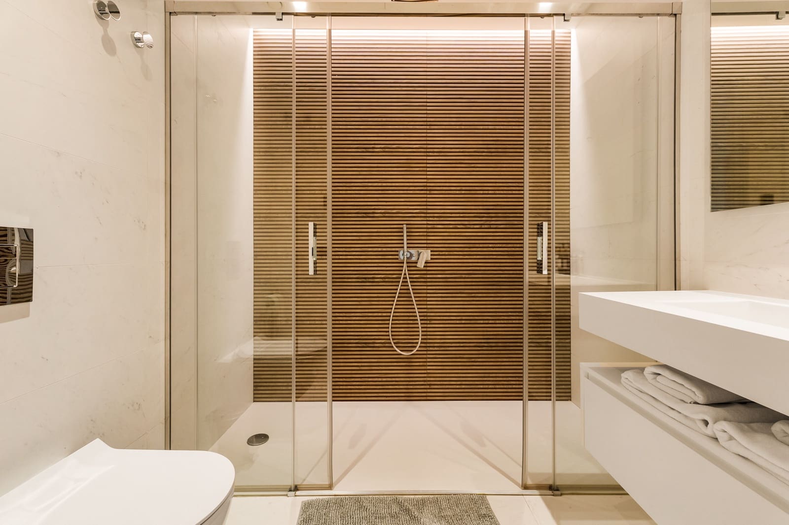 6 soverom Villa til salgs i Marbella med svømmebasseng garasje - € 12 000 (Ref: 9278178)