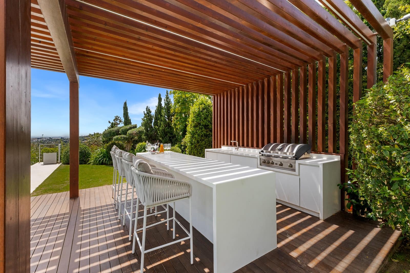 6 soverom Villa til salgs i Marbella med svømmebasseng garasje - € 12 000 (Ref: 9278178)