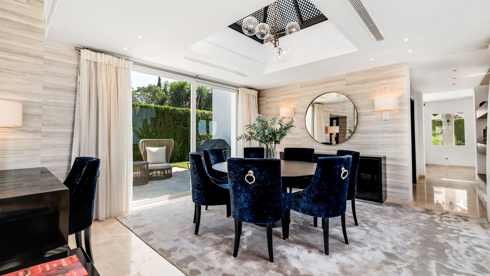 5 soverom Villa til salgs i La Quinta med svømmebasseng garasje - € 3 795 000 (Ref: 9347856)