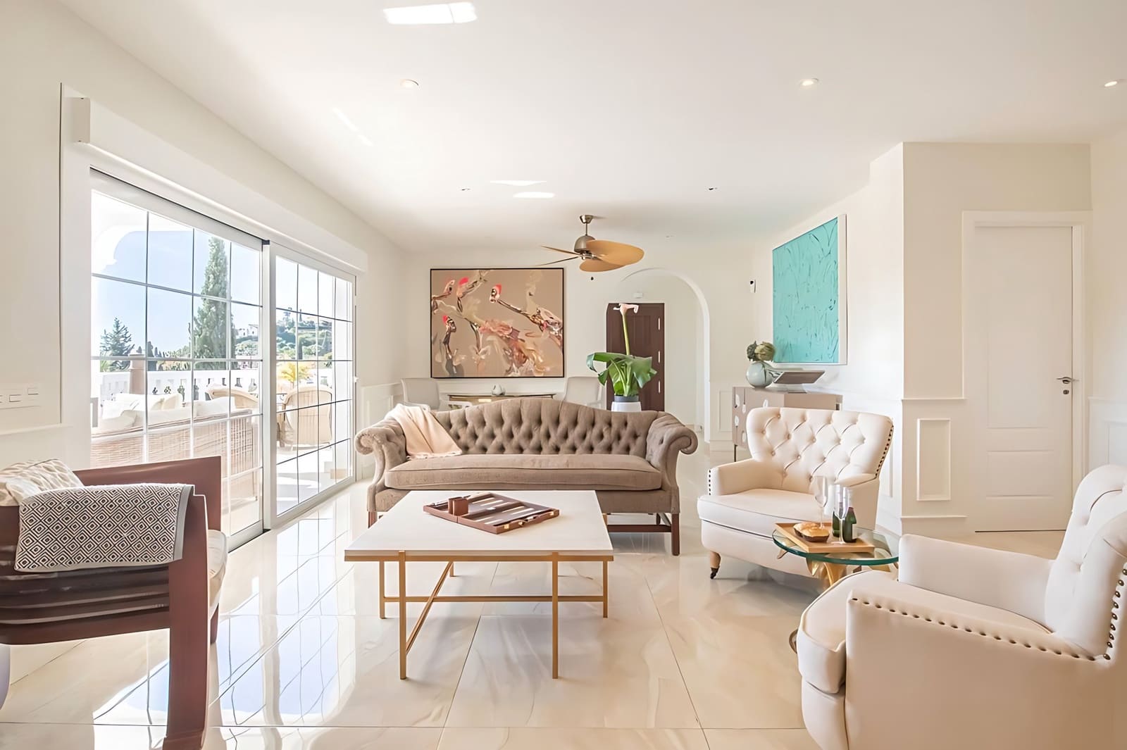 5 bedroom Villa for sale in Benahavis with pool garage - € 2,800,000 (Ref: 9353833)