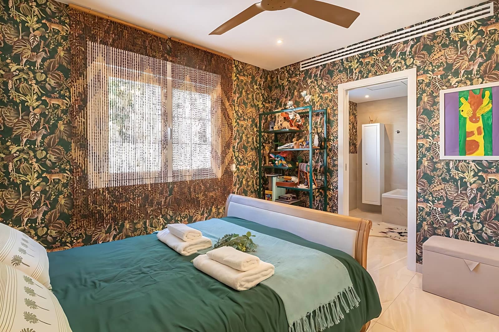 5 bedroom Villa for sale in Benahavis with pool garage - € 2,800,000 (Ref: 9353833)