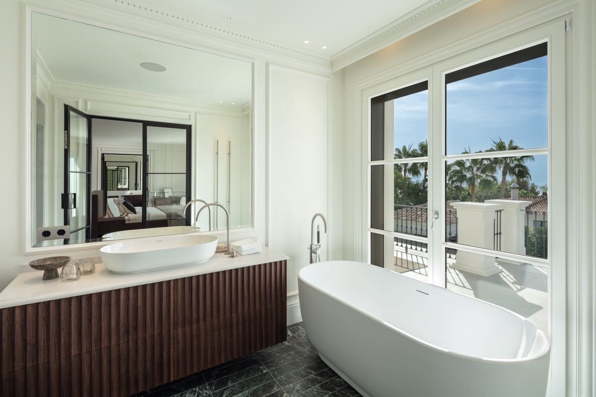 6 bedroom Villa for sale in Golden Mile with pool garage - € 10,250,000 (Ref: 9368950)