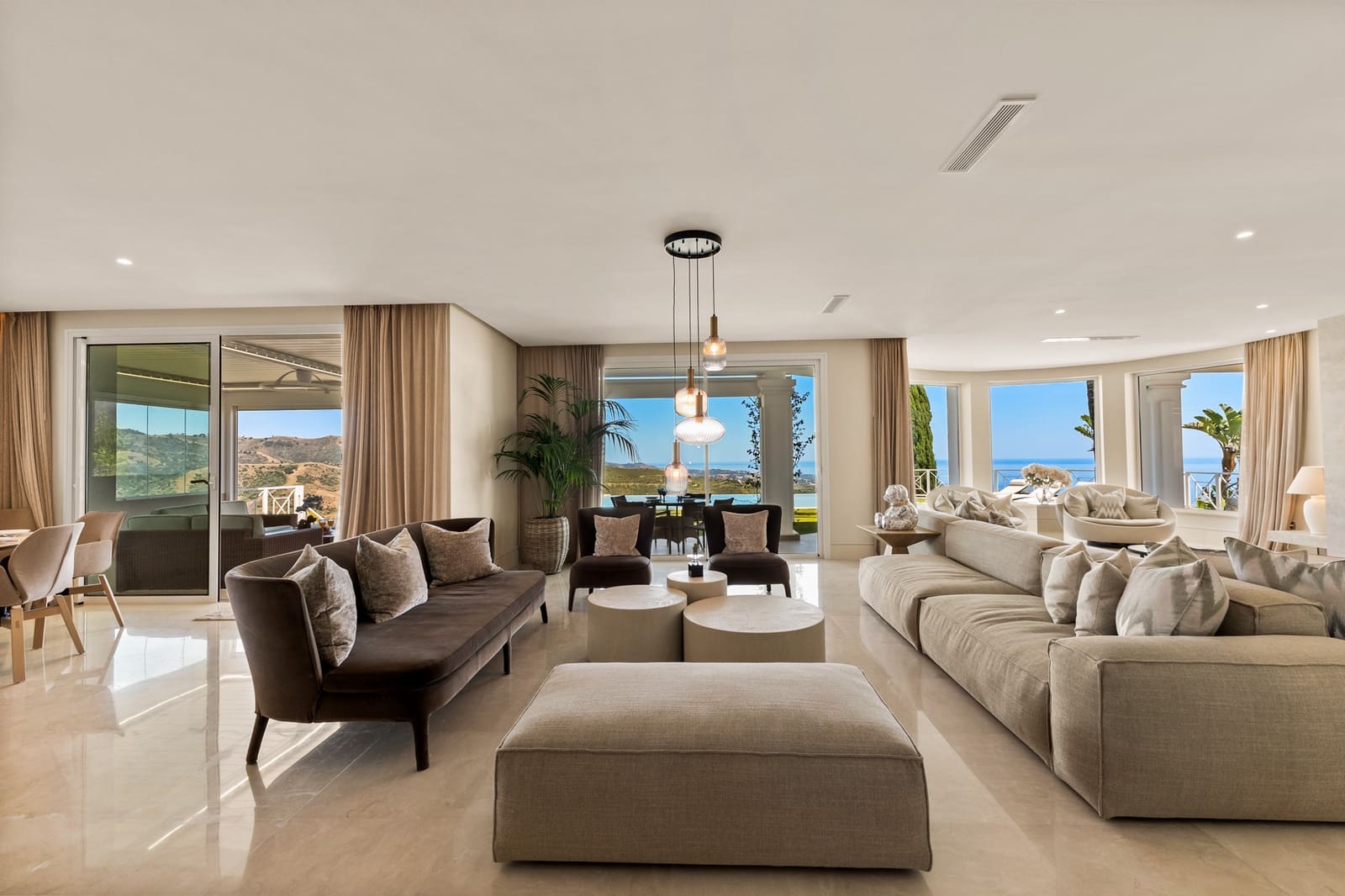 6 sypialnia Willa do wynajęcia w Marbella z basenem garażem - 20 000 € (Ref: 9401055)