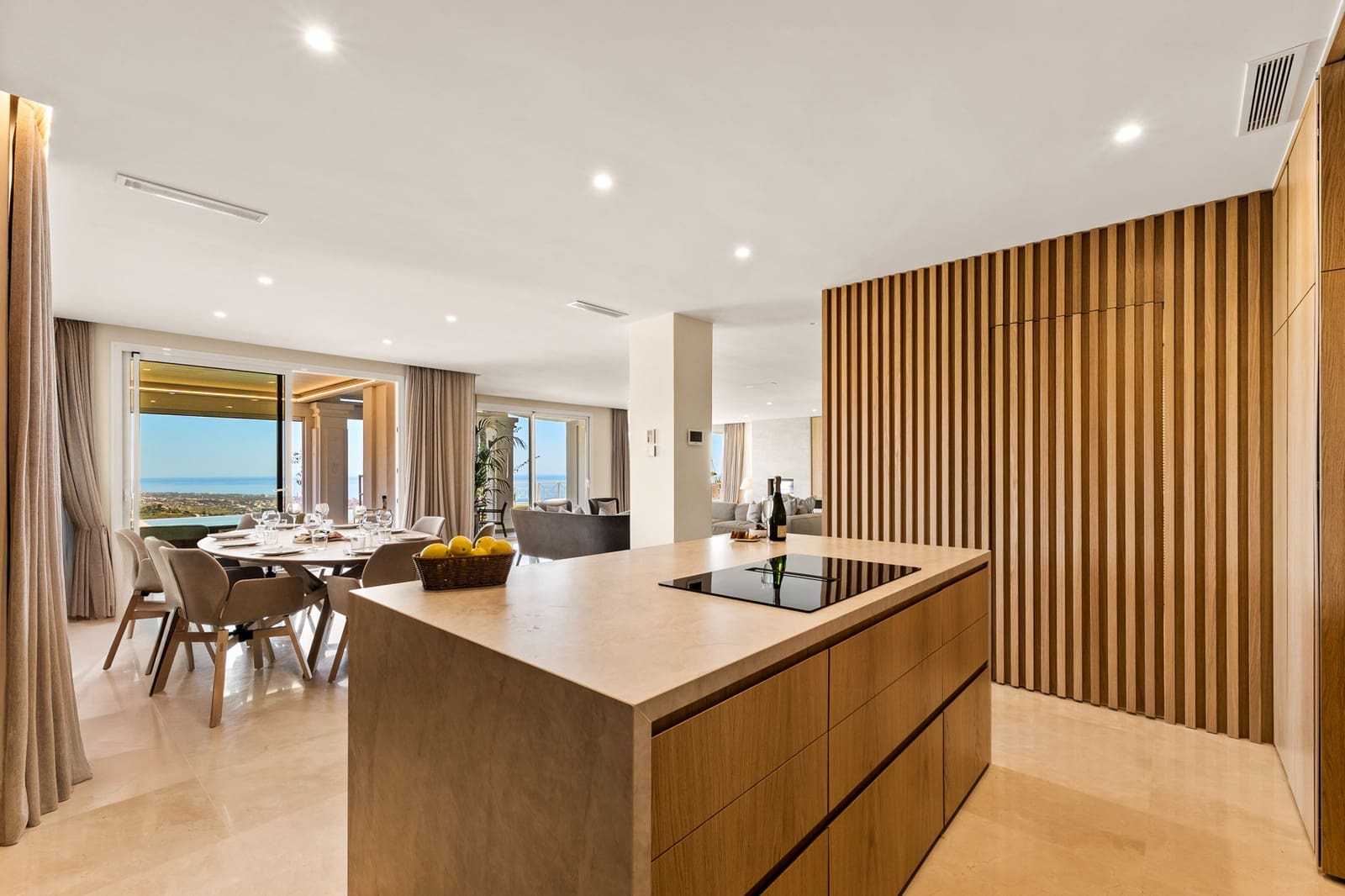 6 sypialnia Willa do wynajęcia w Marbella z basenem garażem - 20 000 € (Ref: 9401055)