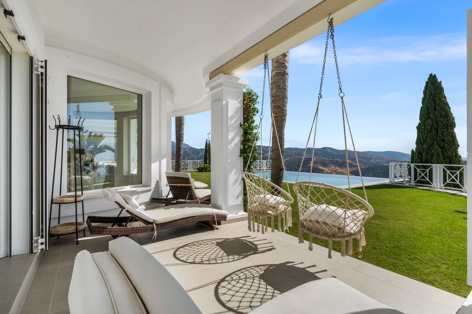 6 sypialnia Willa do wynajęcia w Marbella z basenem garażem - 20 000 € (Ref: 9401055)