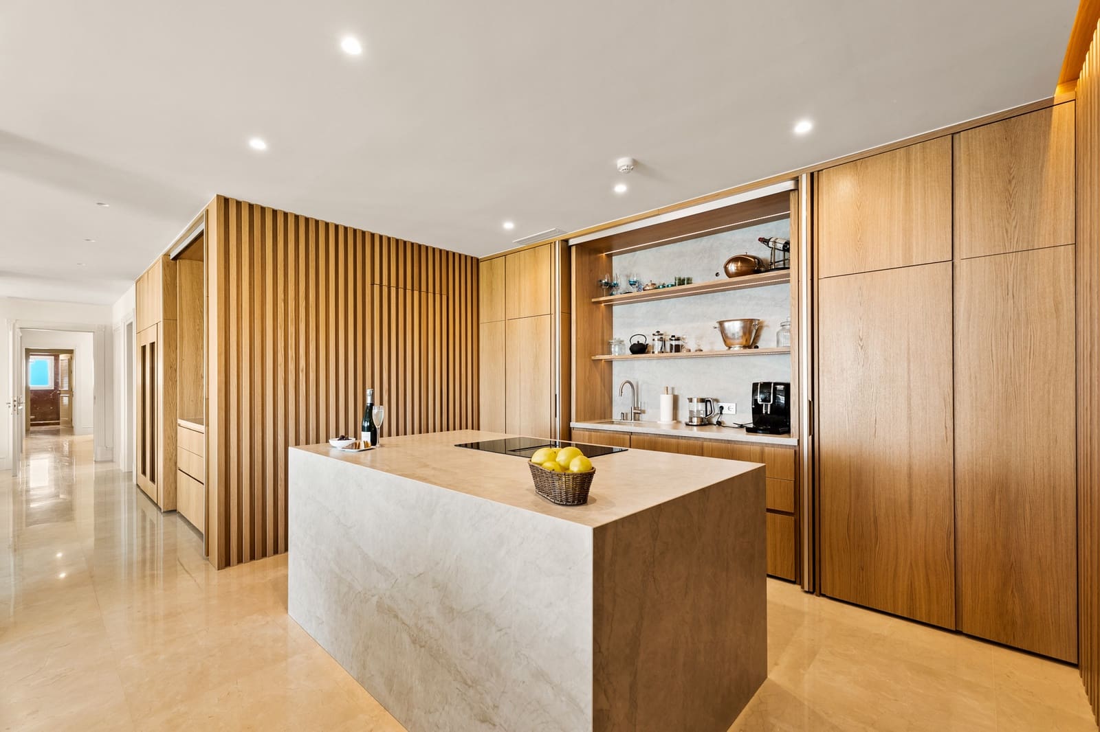 6 sypialnia Willa do wynajęcia w Marbella z basenem garażem - 20 000 € (Ref: 9401055)