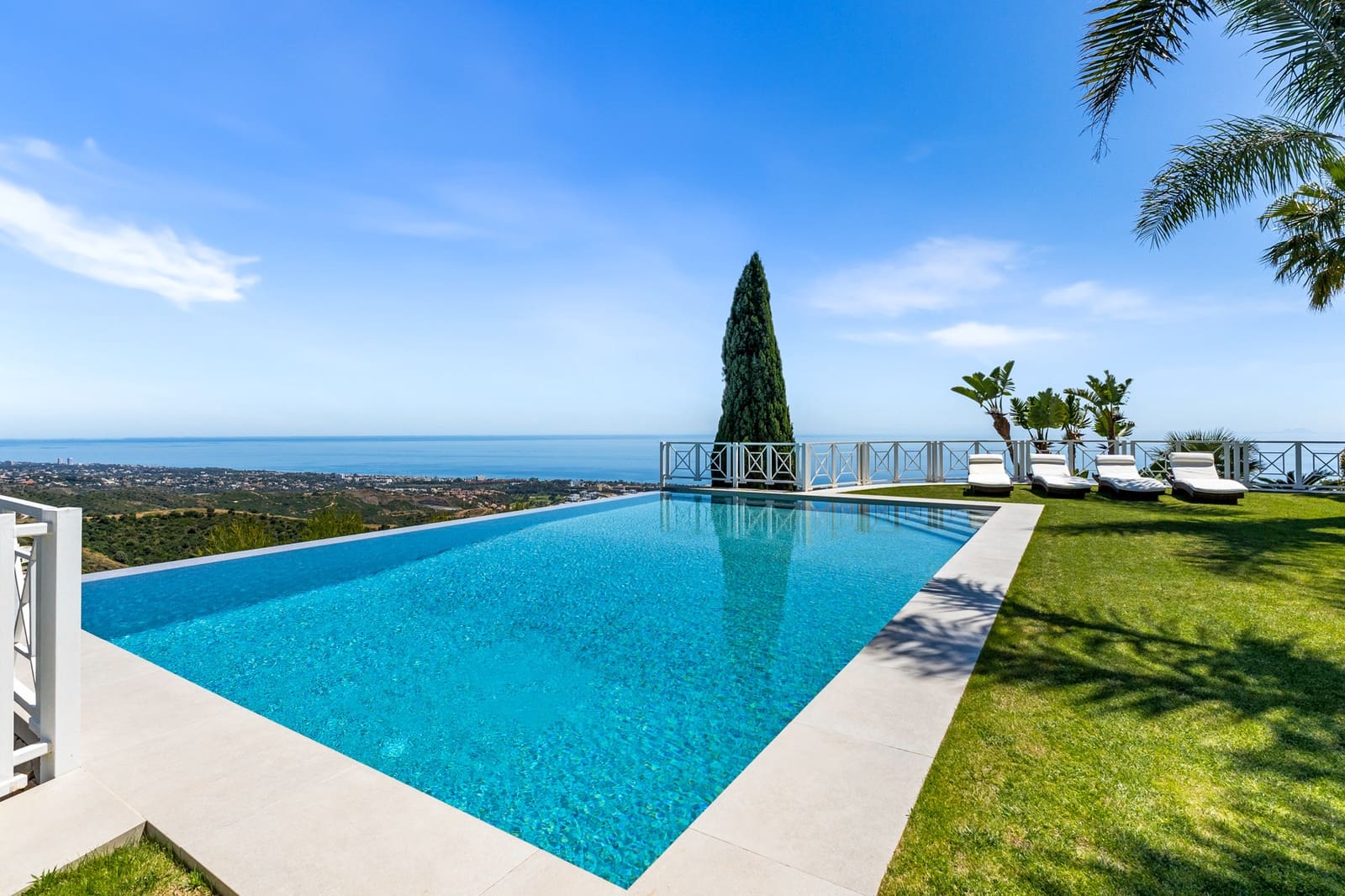 6 sypialnia Willa do wynajęcia w Marbella z basenem garażem - 20 000 € (Ref: 9401055)