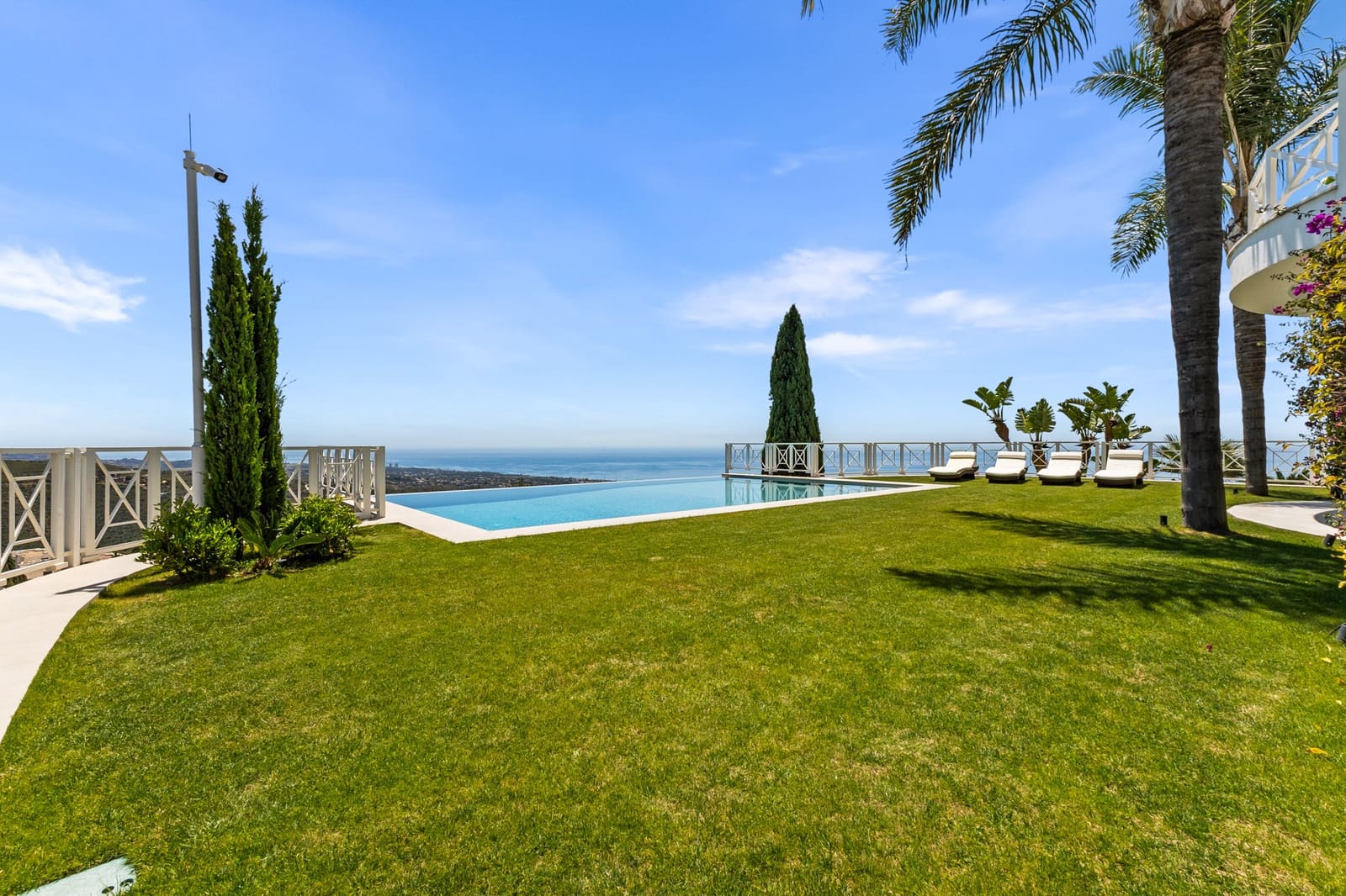 6 sypialnia Willa do wynajęcia w Marbella z basenem garażem - 20 000 € (Ref: 9401055)