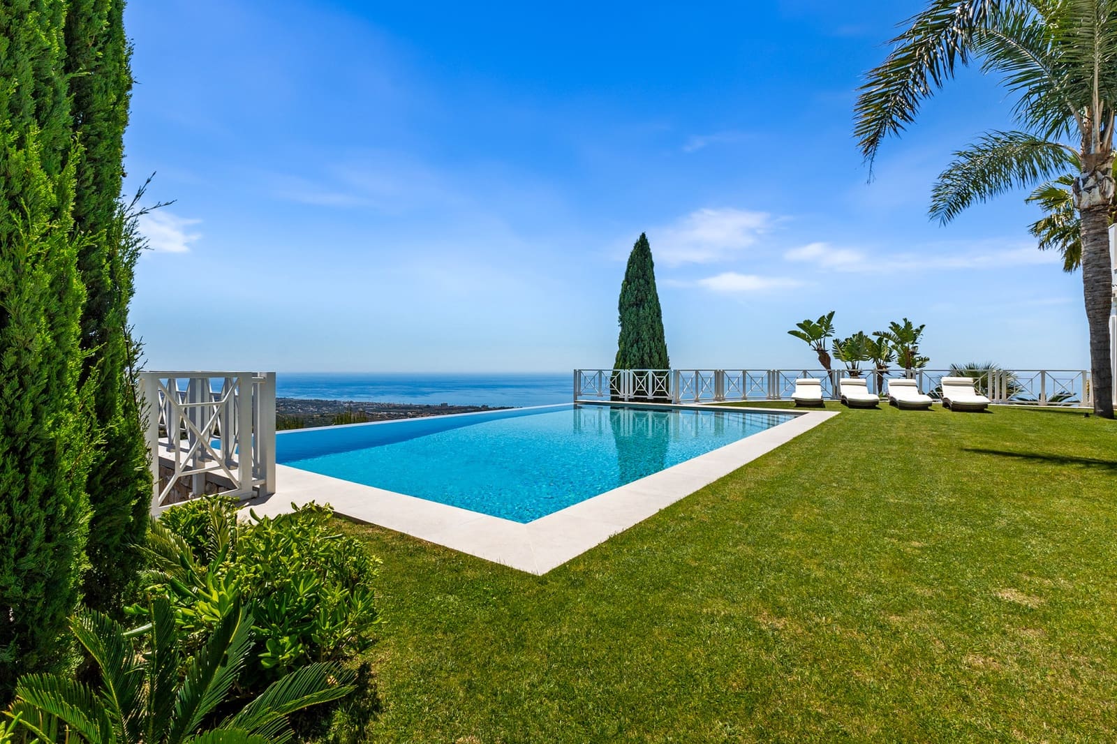 6 sypialnia Willa do wynajęcia w Marbella z basenem garażem - 20 000 € (Ref: 9401055)