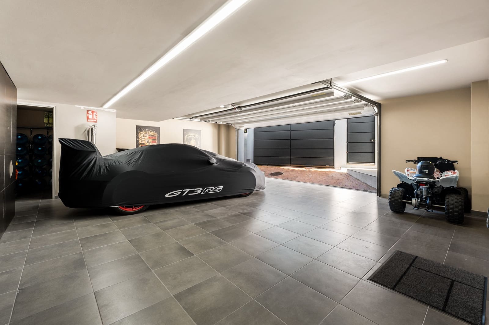 7 bedroom Villa for sale in Marbella with pool garage - € 4,200,000 (Ref: 9414530)