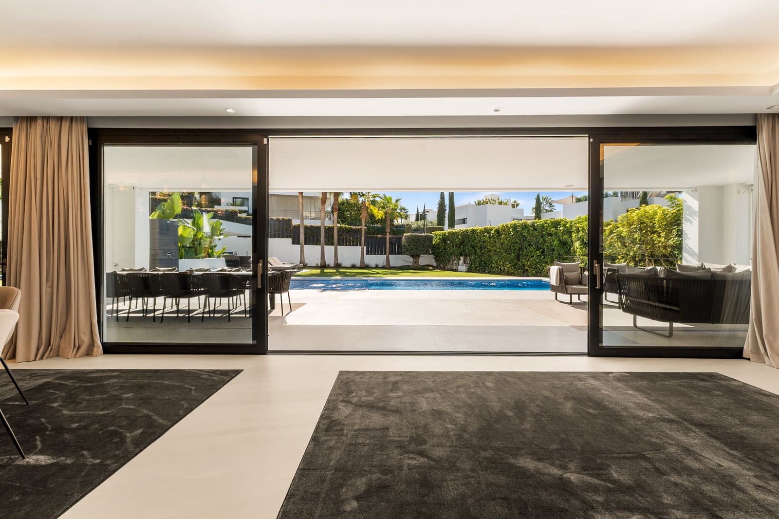 7 bedroom Villa for sale in Marbella with pool garage - € 4,200,000 (Ref: 9414530)