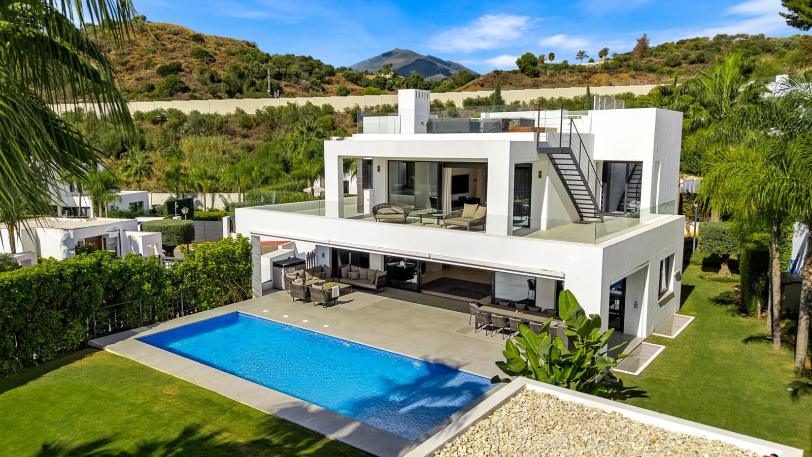 7 bedroom Villa for sale in Marbella with pool garage - € 4,200,000 (Ref: 9414530)