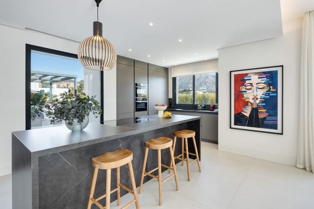 5 soverom Villa til salgs i Los Naranjos, Marbella med svømmebasseng garasje - € 3 750 000 (Ref: 9422586)