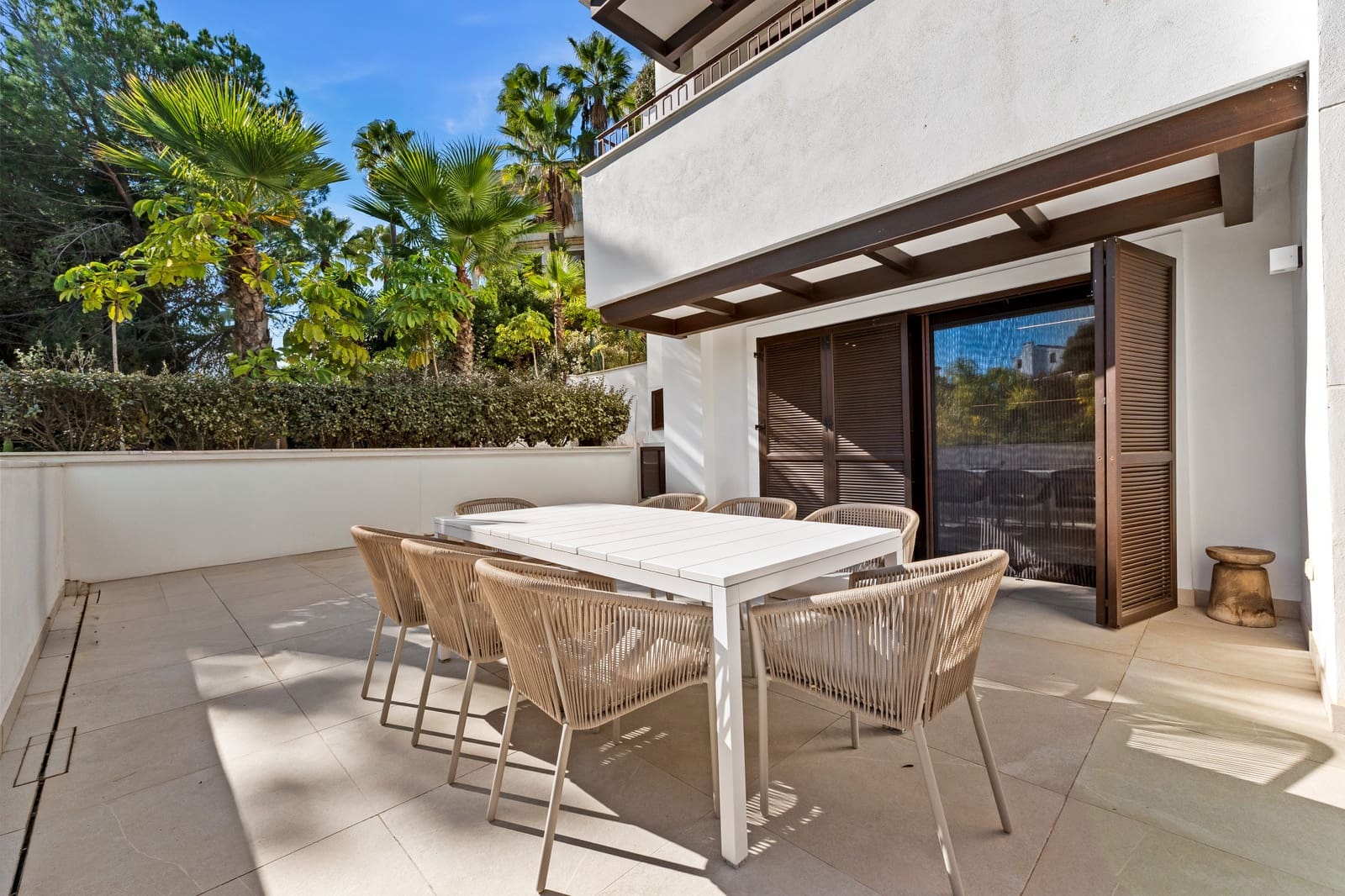 2 bedroom Apartment for rent in Marbella with pool garage - € 6,000 (Ref: 9450888)