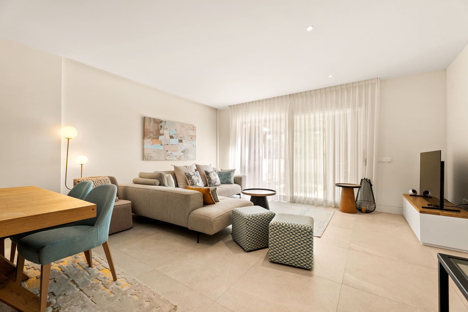 2 bedroom Apartment for rent in Marbella with pool garage - € 6,000 (Ref: 9450888)