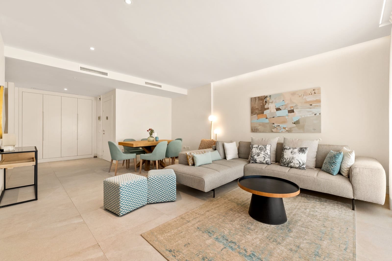 2 bedroom Apartment for rent in Marbella with pool garage - € 6,000 (Ref: 9450888)