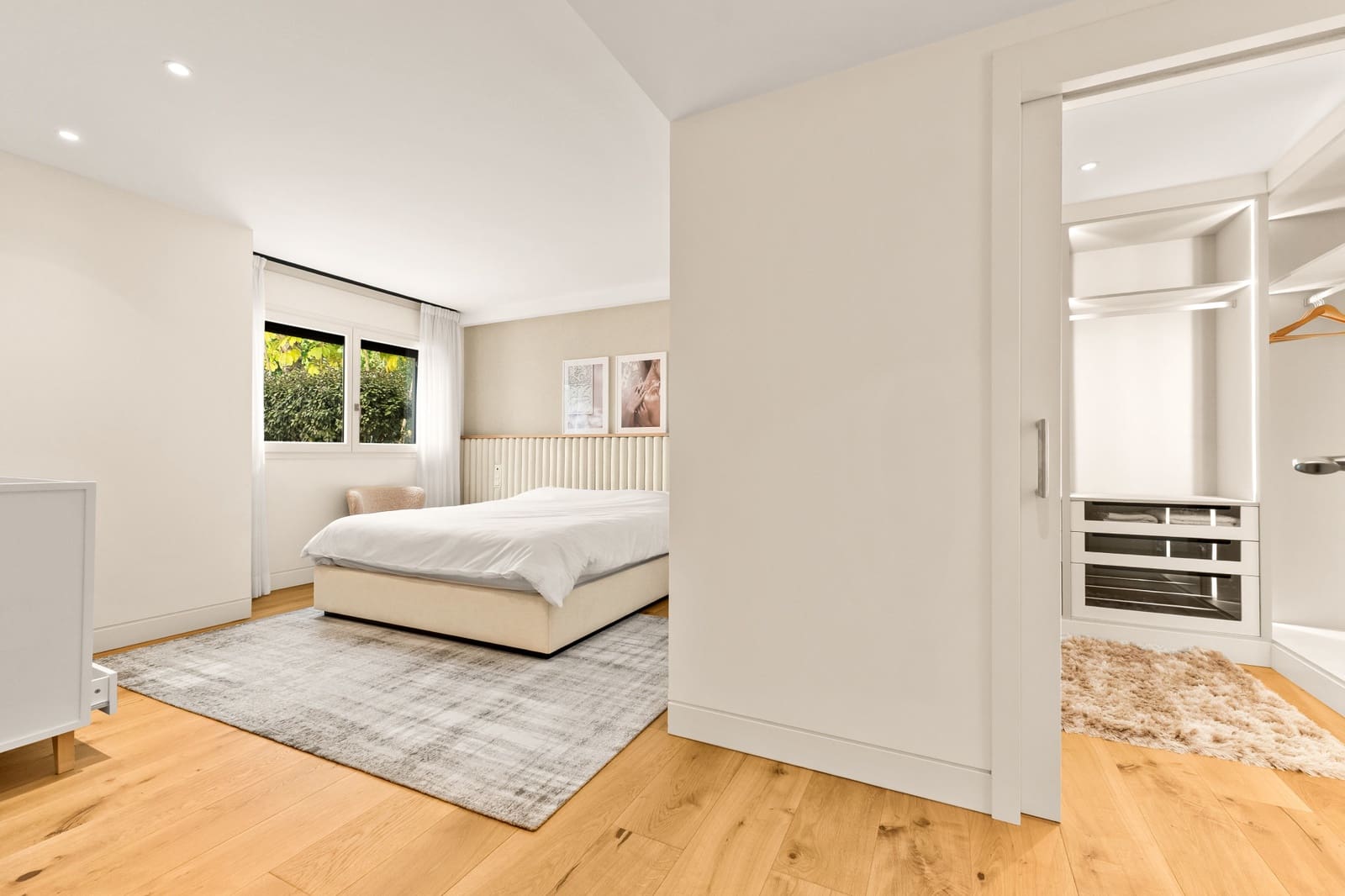 2 bedroom Apartment for rent in Marbella with pool garage - € 6,000 (Ref: 9450888)