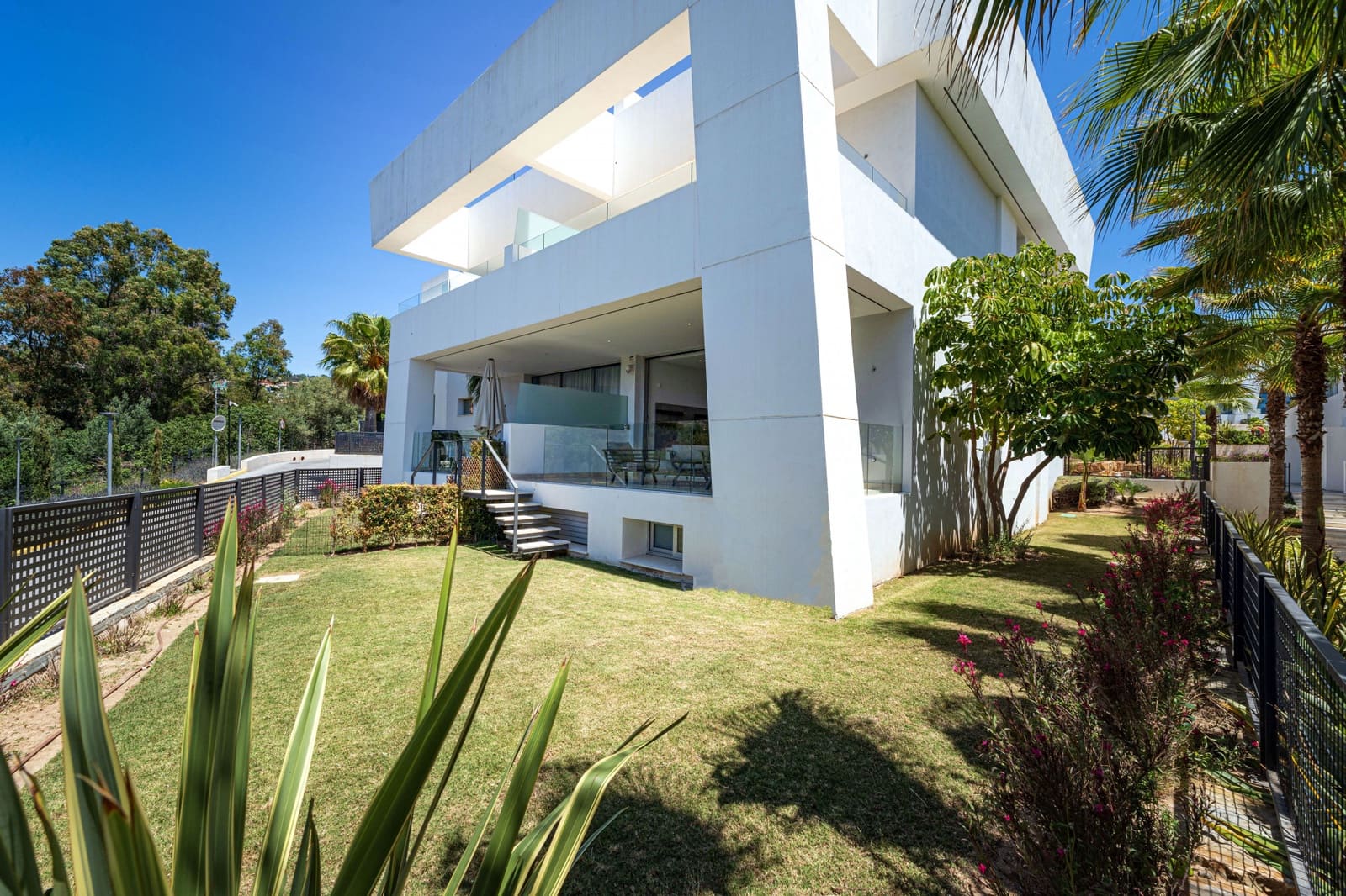 4 Zimmer Haus zu verkaufen in Marbella mit Pool Garage - 1.250.000 € (Ref: 9457836)