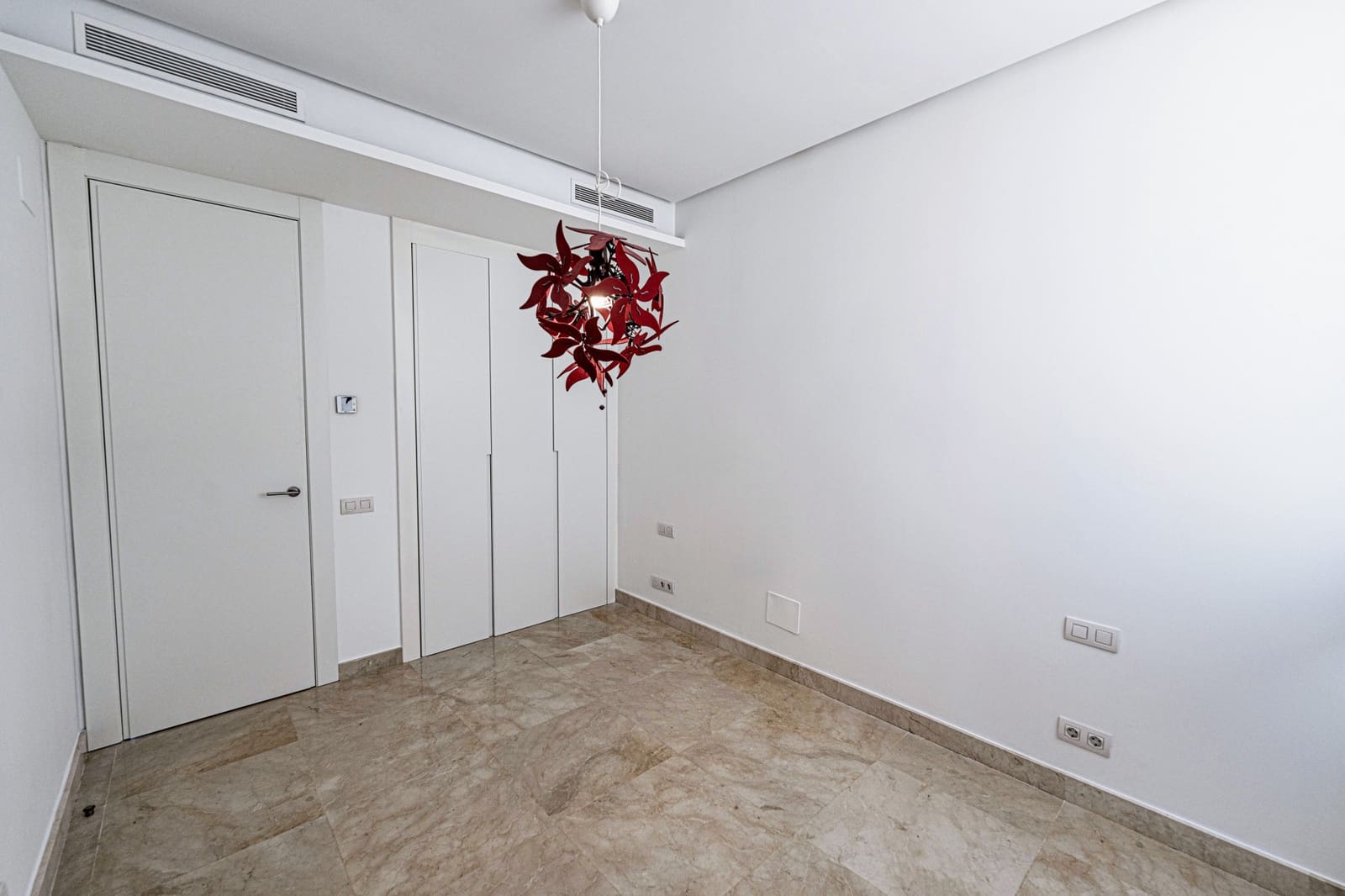 4 Zimmer Haus zu verkaufen in Marbella mit Pool Garage - 1.250.000 € (Ref: 9457836)