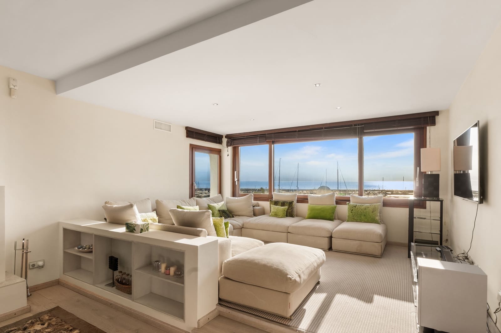 2 sovrum Lägenhet till salu i Puerto Banus med garage - 1 600 000 € (Ref: 9468834)