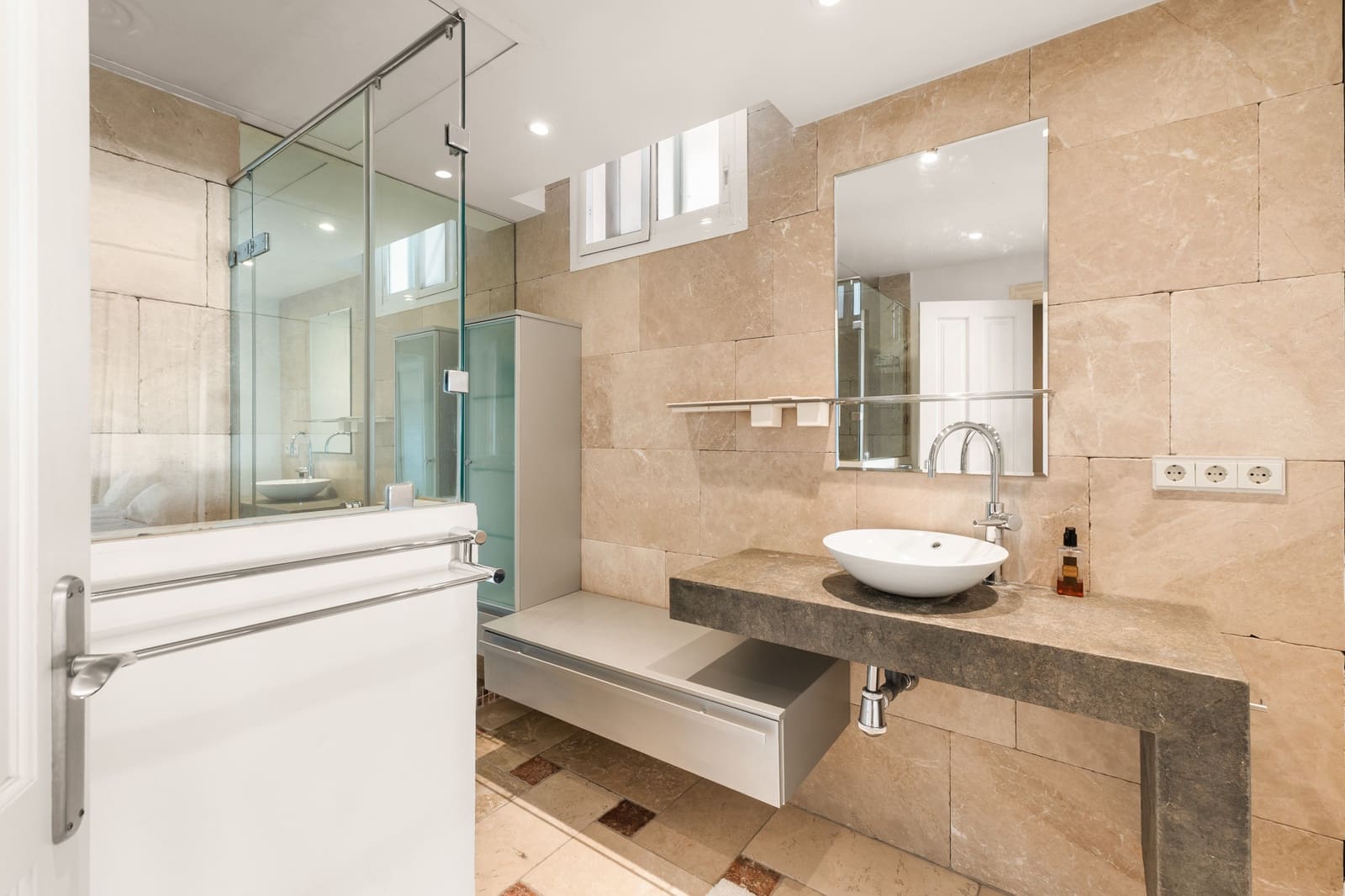 2 sovrum Lägenhet till salu i Puerto Banus med garage - 1 600 000 € (Ref: 9468834)