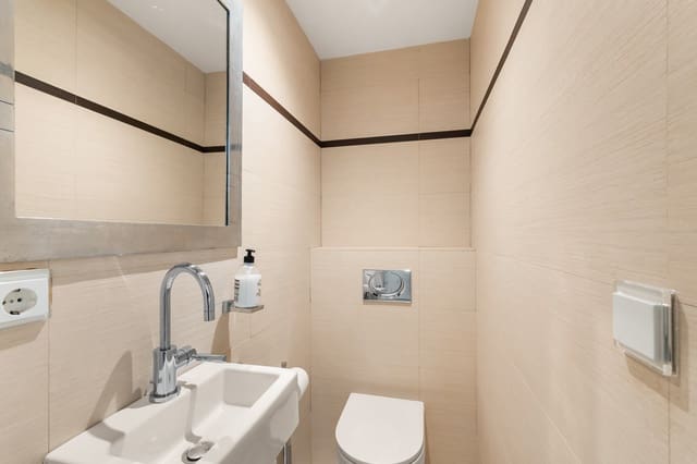 2 sovrum Lägenhet till salu i Puerto Banus, Marbella med garage - 1 600 000 € (Ref: 9468834)