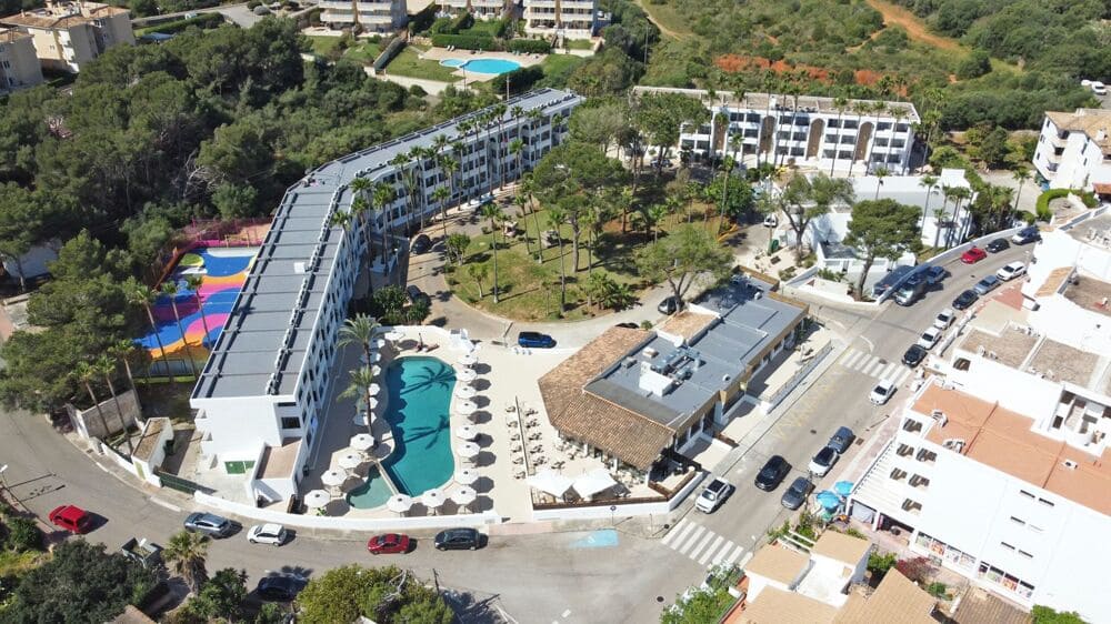 Piso de 1 habitación en Portocolom en venta con piscina - 367.000 € (Ref: 10111922)