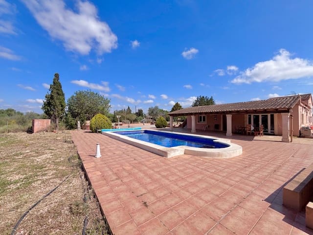 Finca/Casa Rural de 6 habitaciones en Llucmajor en venta con piscina - 785.000 € (Ref: 10111926)