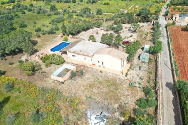 Finca/Casa Rural de 6 habitaciones en Llucmajor en venta con piscina - 785.000 € (Ref: 10111926)