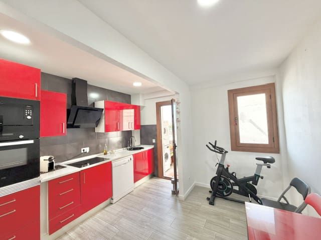 2 slaapkamer Flat te koop in Es Molinar / El Molinar, Palma de Mallorca - € 369.000 (Ref: 10111929)