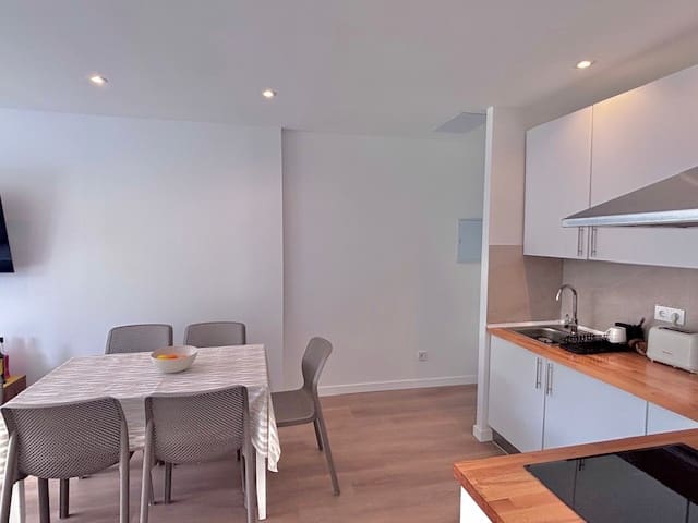 1 quarto Apartamento para arrendar em Palmanova com piscina - 1 800 € (Ref: 10111930)