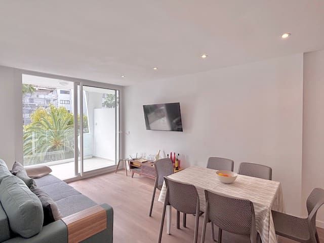 1 quarto Apartamento para arrendar em Palmanova, Calvià com piscina - 1 800 € (Ref: 10111930)
