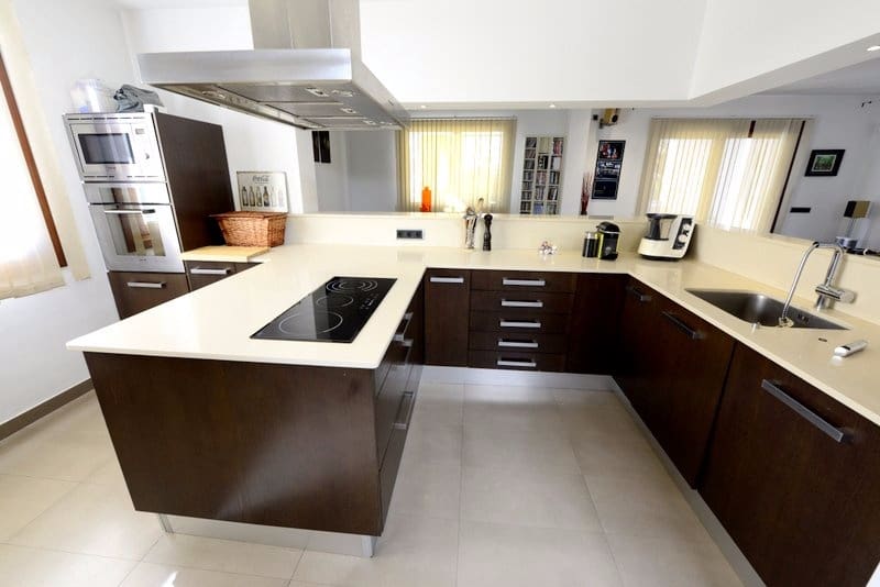 4 quarto Casa em Banda para venda em Las Maravillas com garagem - 1 695 000 € (Ref: 10111931)