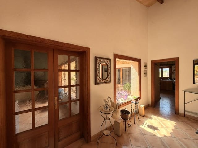 3 slaapkamer Finca/Landhuis te koop in Llucmajor met garage - € 700.000 (Ref: 10111933)