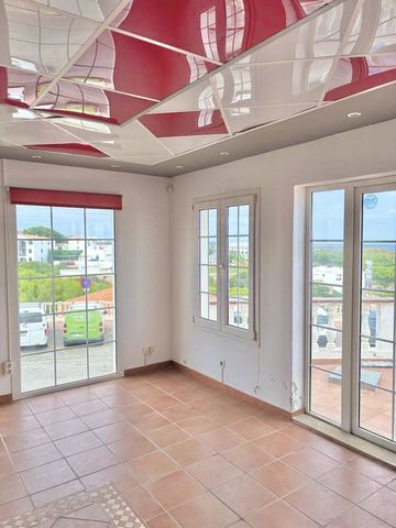 Restaurant/Bar for sale in Arenal d'en Castell, Es Mercadal - € 450,000 (Ref: 10111935)