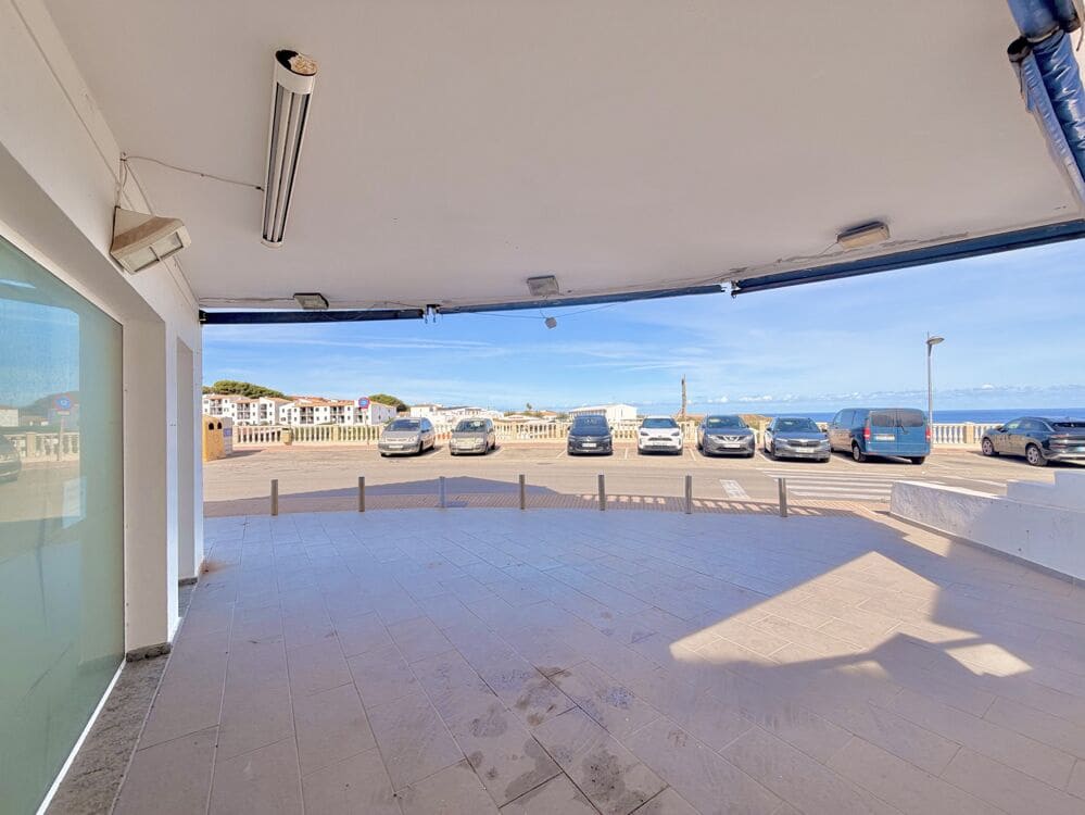 Restaurant/Bar for sale in Arenal d'en Castell - € 450,000 (Ref: 10111935)